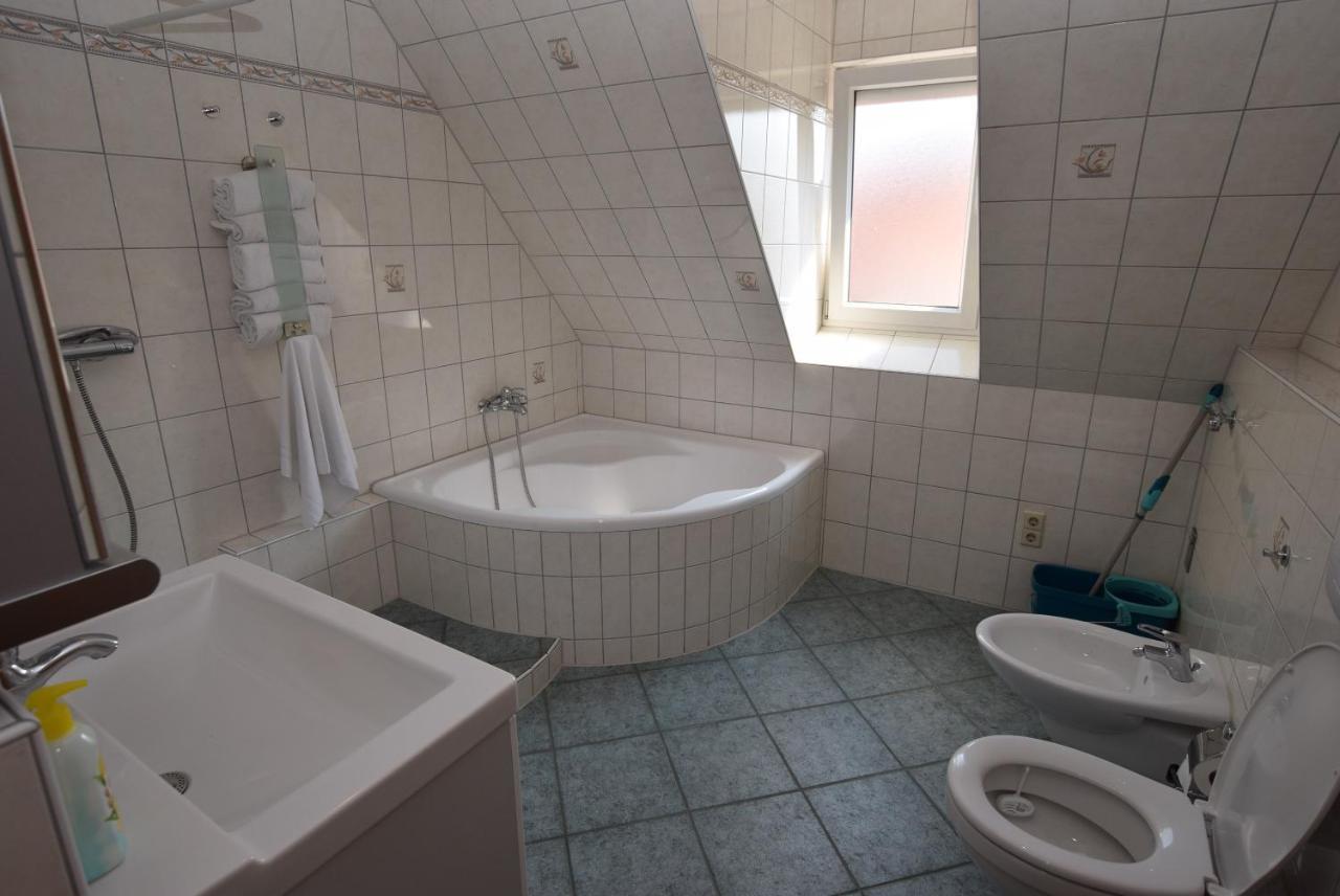 Apartment Stuttgart Suedheim 外观 照片